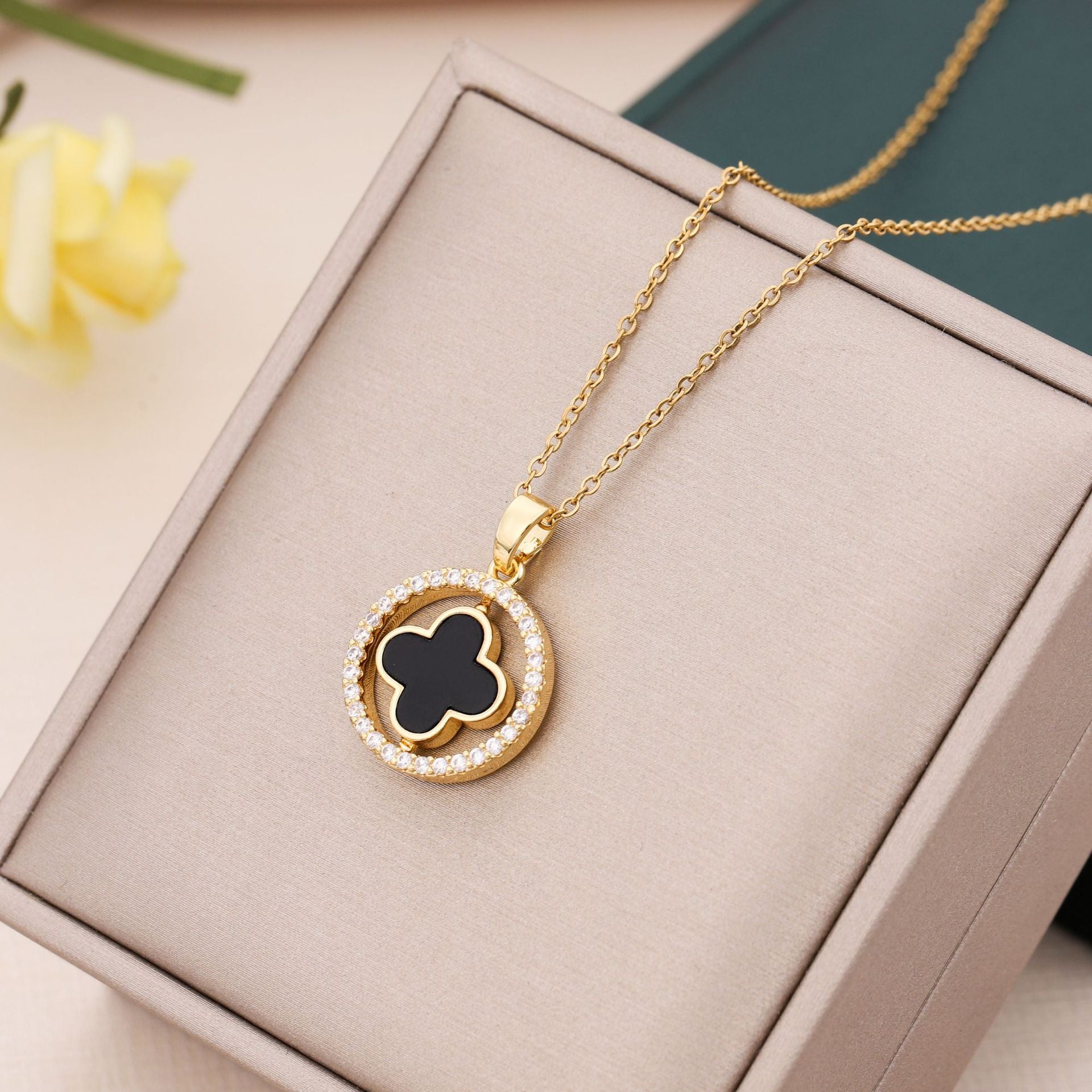 Luxury Double-Sided Rotating Four-Leaf Clover Necklace – Gold Titanium Steel