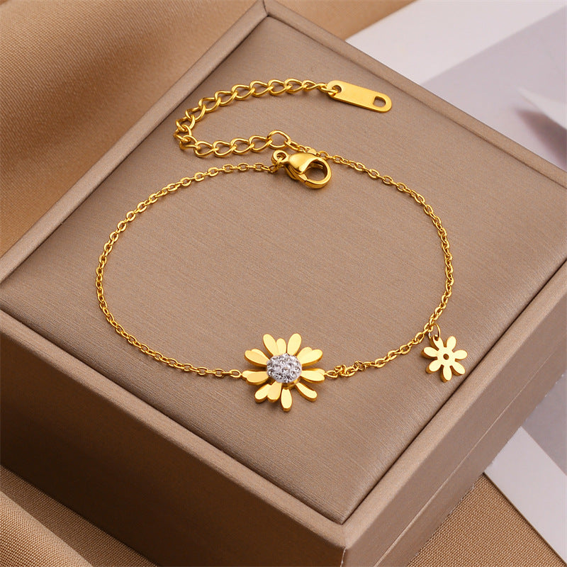Titanium Steel Daisy Bracelet – 18K Gold Plated Floral Bracelet for Women